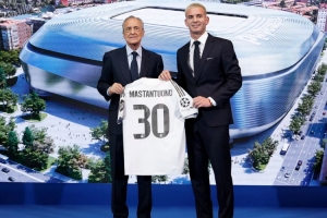 半岛体育在线网站-弗洛伦蒂诺欢迎马斯坦托诺：你将穿上代表15座欧冠的球衣开启征程