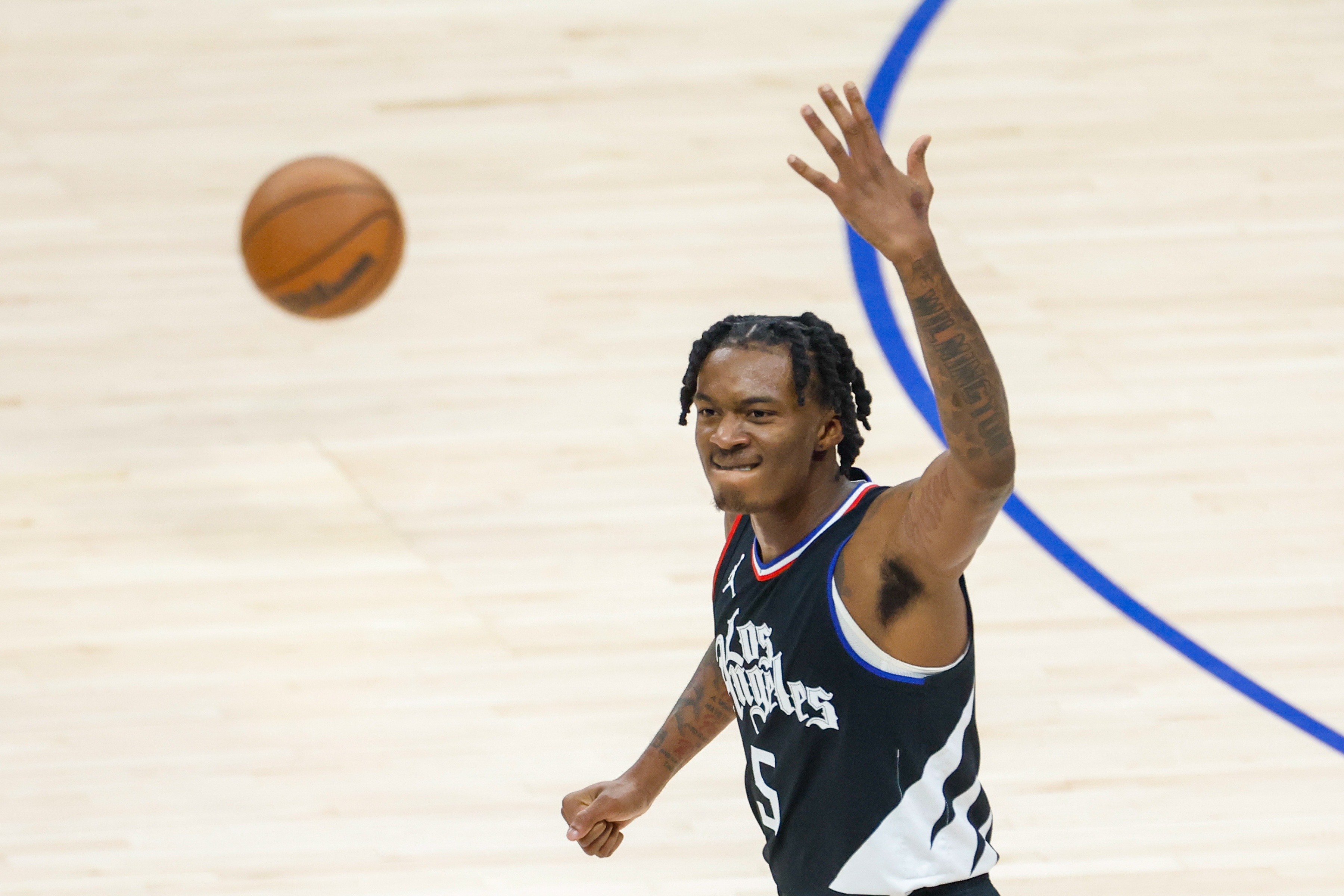 半岛体育官网入口-名记：有消息称森林狼正在尝试续约海兰德